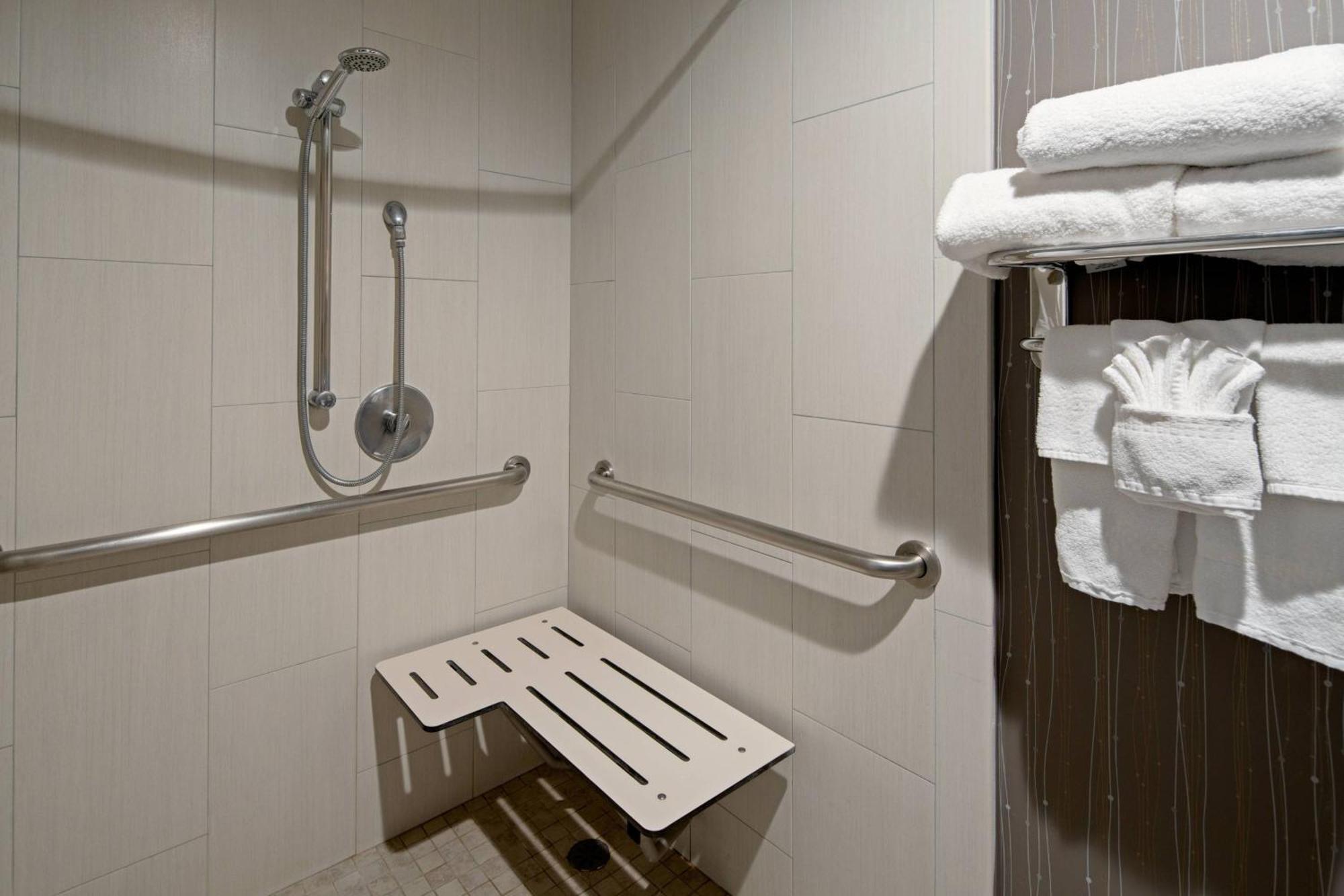 Courtyard By Marriott Oxnard/ventura 3*