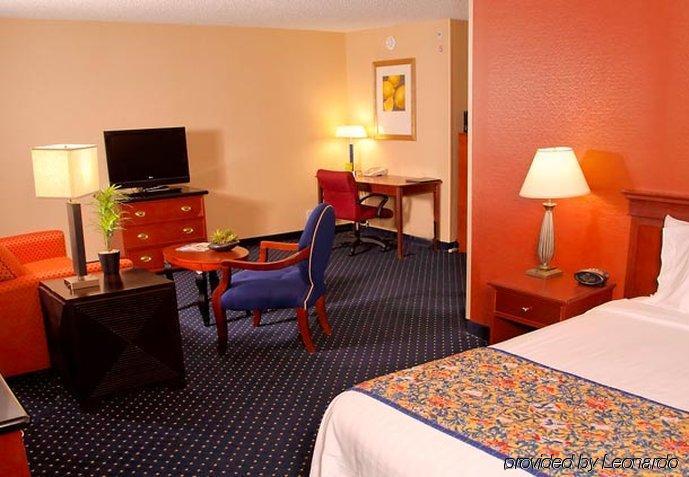 Hotel Courtyard By Marriott Oxnard/ventura 3*