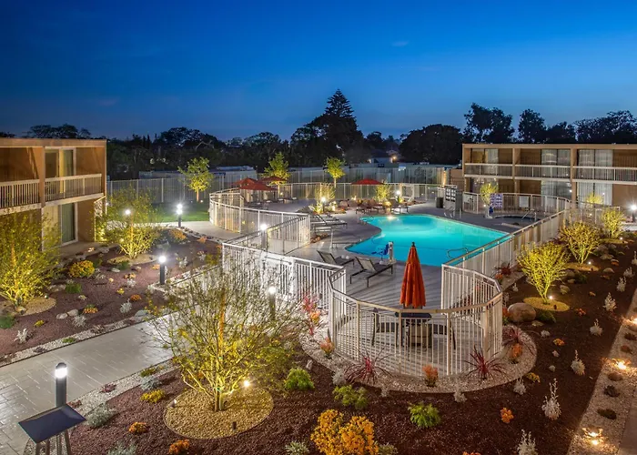 Holiday Inn Oxnard North By Ihg