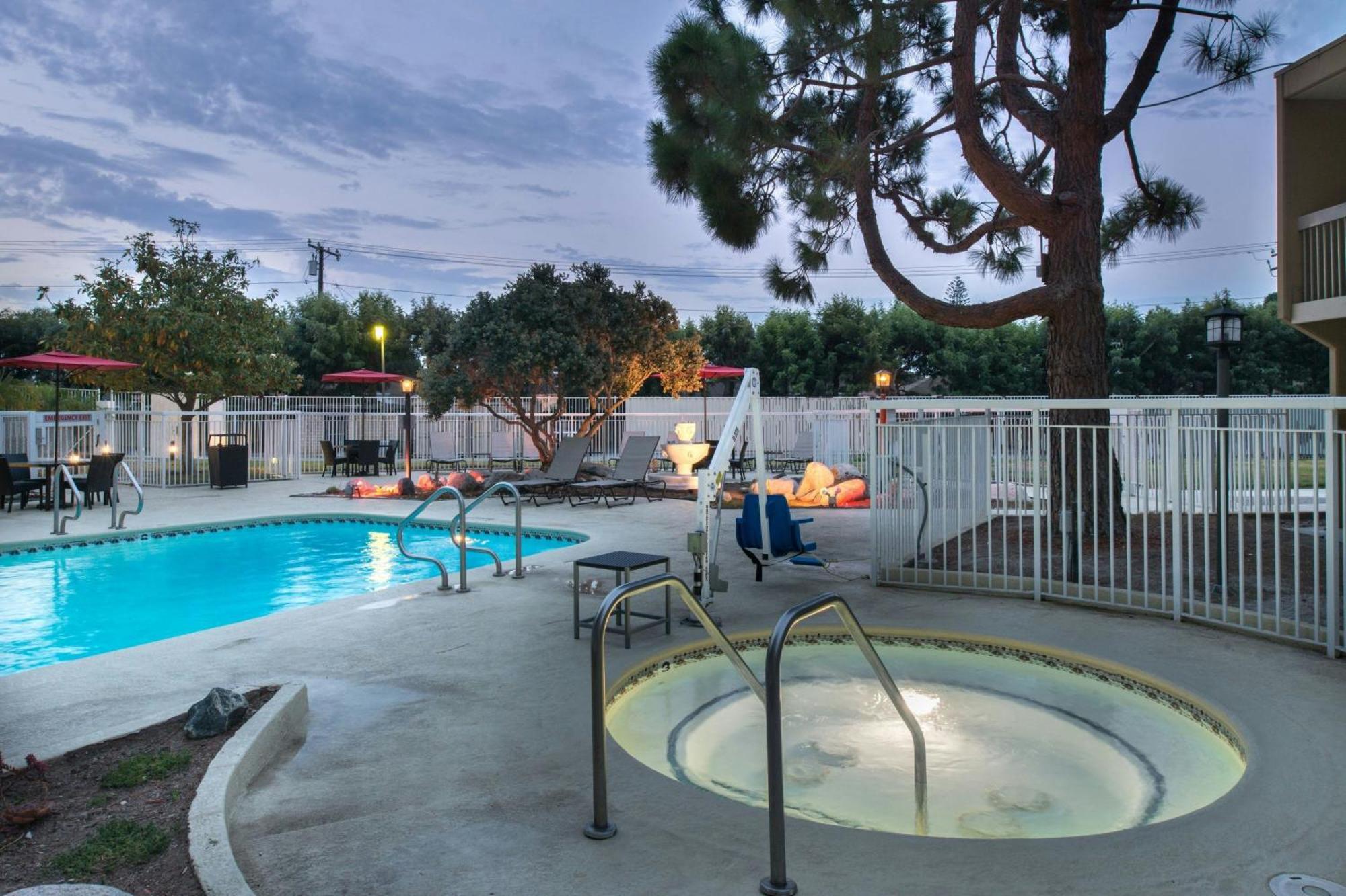 North By Ihg 3* Oxnard